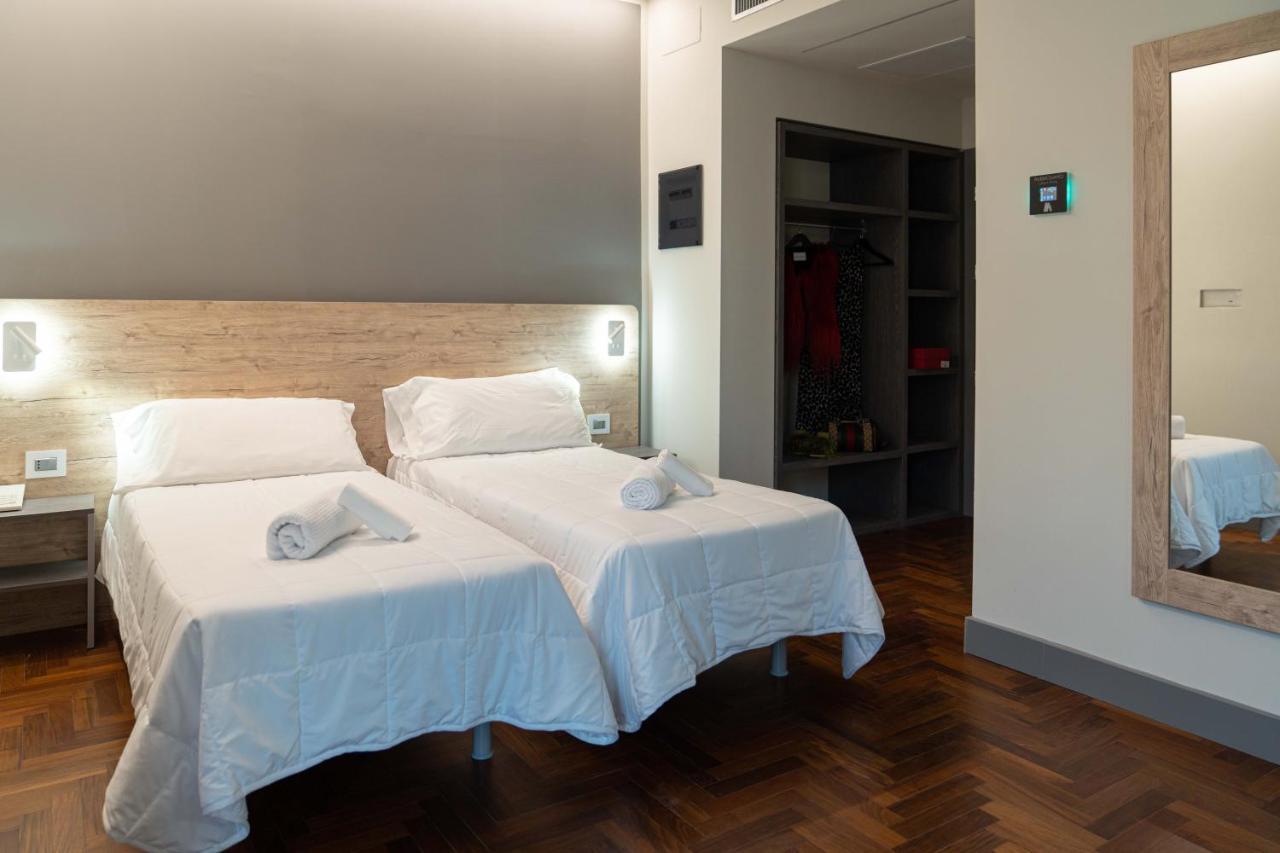 Hotel Ambrosiano Montecatini Terme Bagian luar foto