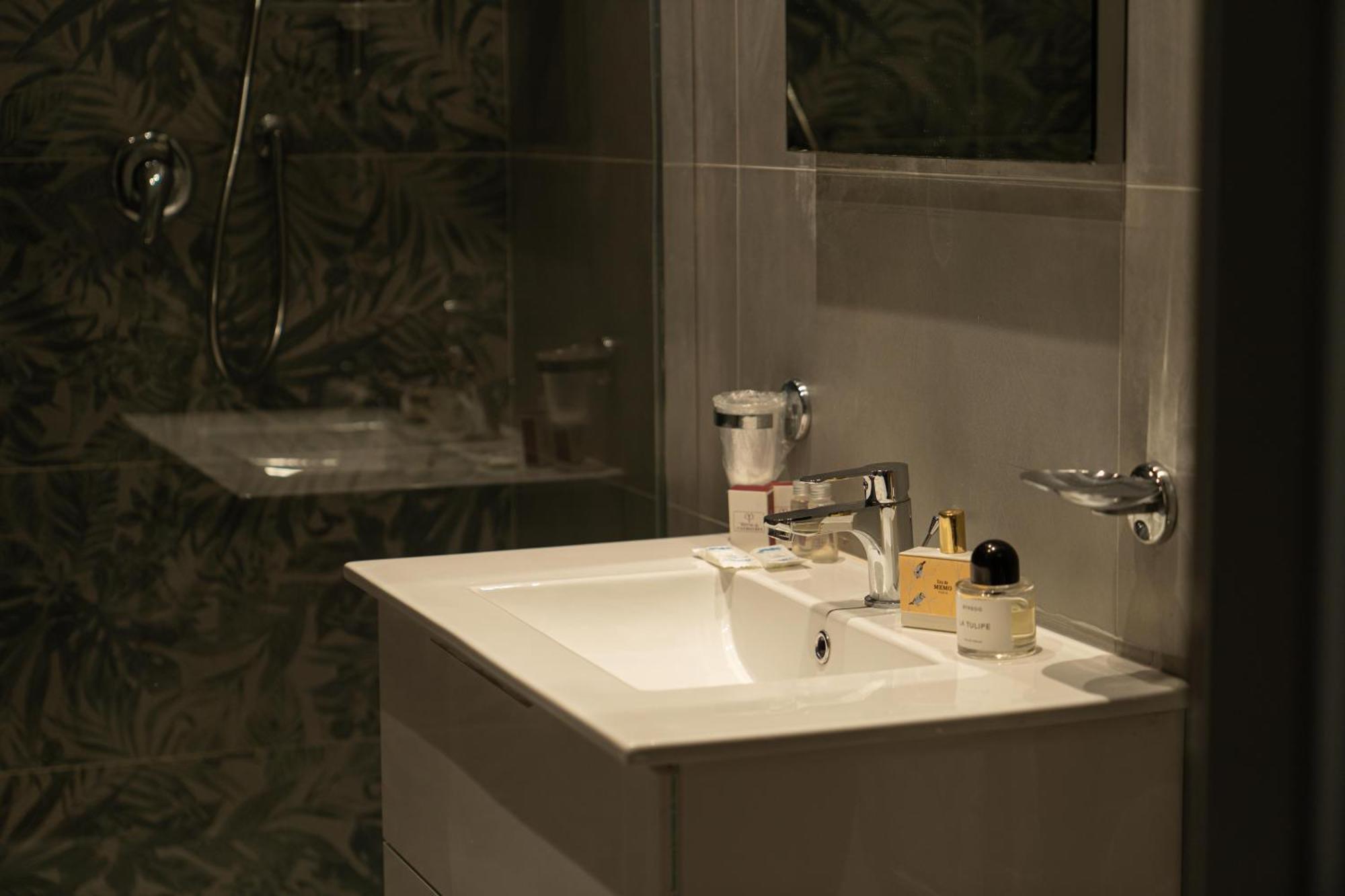 Hotel Ambrosiano Montecatini Terme Bagian luar foto