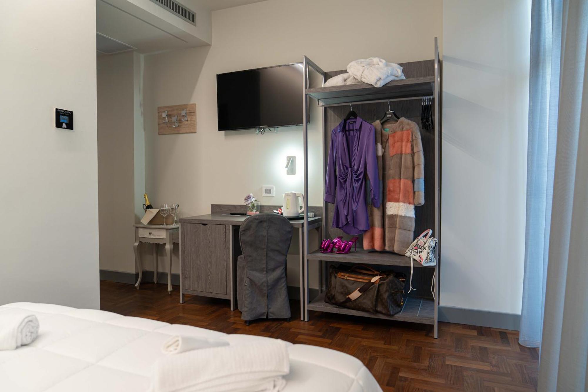 Hotel Ambrosiano Montecatini Terme Bagian luar foto